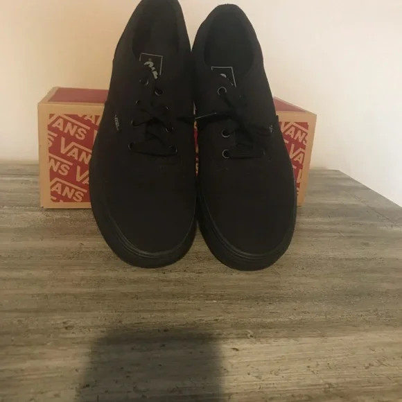 Brand New Black Vans! Size 9 - Picture 10 of 12